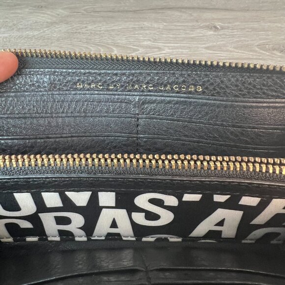 Marc by Marc Jacobs Black Wallets for Women - Picture 6 of 6